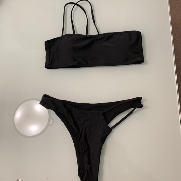 BRAND NEW Bikini Set size L - Picture 2 of 3